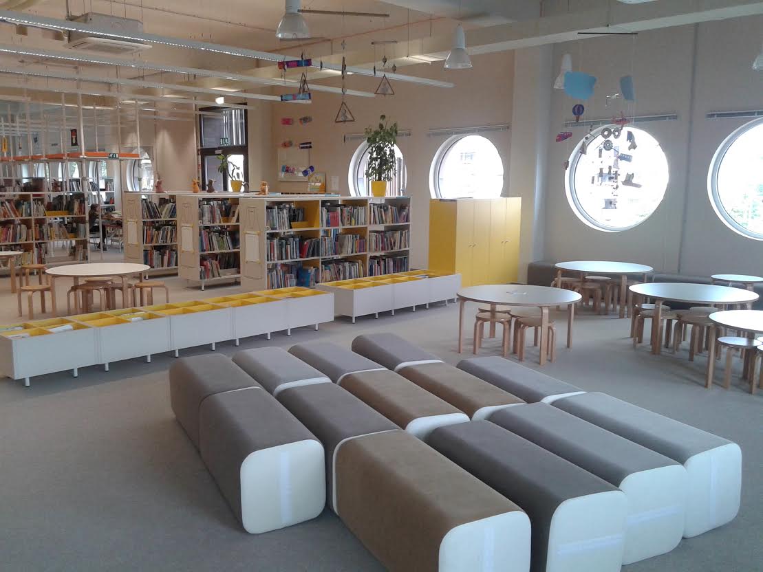 Cankar's Library Vrhnika 2015 interior.jpg