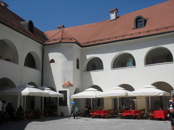 The Metlika Castle 2012 courtyard, the entrance to the Bela krajina Museum, 2012