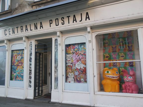 An exhibition by Nina Bric, set up at the 'gallery' space of Centralna postaja called Vitrine (display windows), 2012
