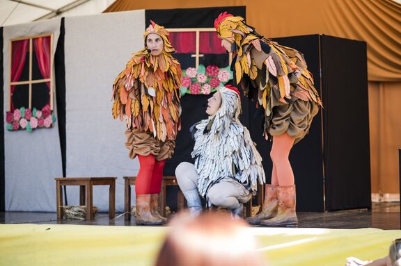 Children's theater performance Kokoška Emilija at Pika’s Festival 2023. Author: Staš Gregorič
