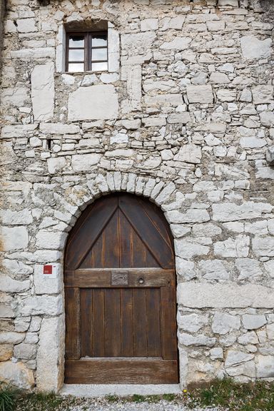 Entrance to Karst House, Štanjel, 2020.