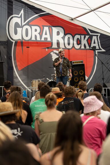 Every year, as part of the daily program, the Gora Rocka festival hosts stand-up comedians. Author: Marko Čuk