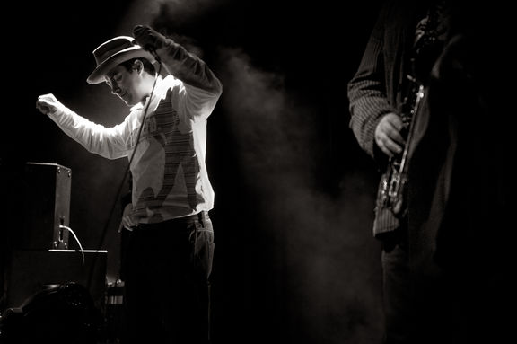 Klemen Klemen featuring in the concert by Ali En at Kino Šiška in Ljubljana, 2009