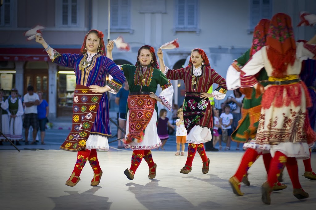 Mediterranean International Folklore Festival 2010 Folklore dancers Photo Boris Šušmak.jpg