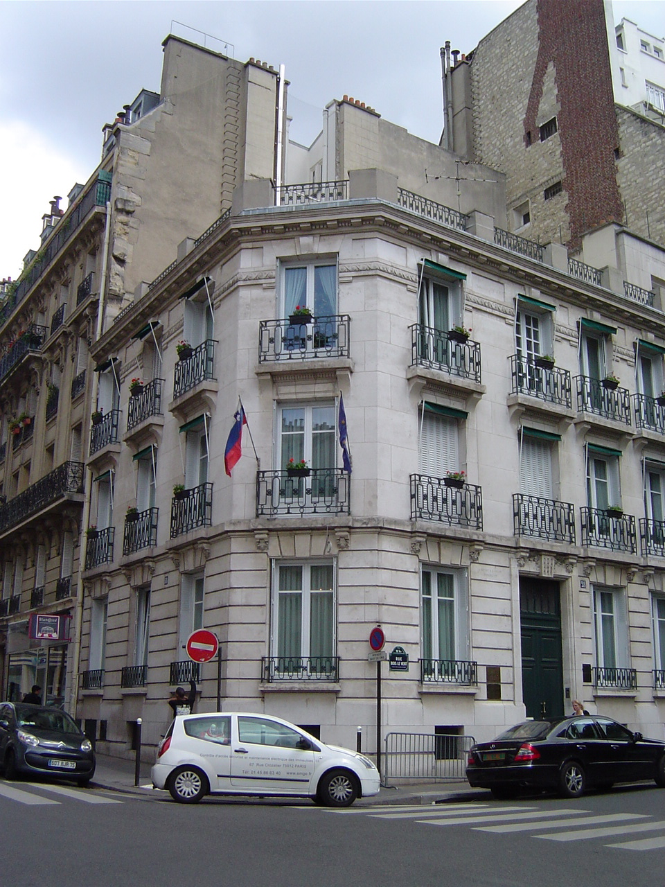 Embassy of the Republic of Slovenia Paris 2012.jpg