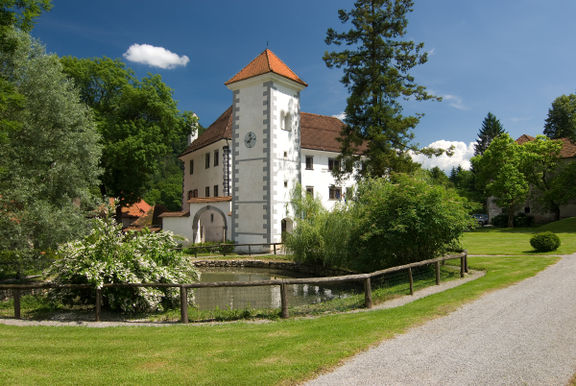 File:Museum of Post and Telecommunications Photo Blaz Zupancic.jpg