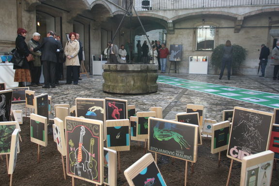 Opening of graphic design exhibition Najboljše iz Vojvodine at the City Hall Atria in 2008