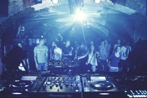 Mladinin oder, <!--LINK'" 0:43-->, 2016.