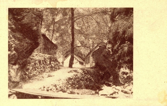 Franja Partisan Hospital, old photo of the entrance