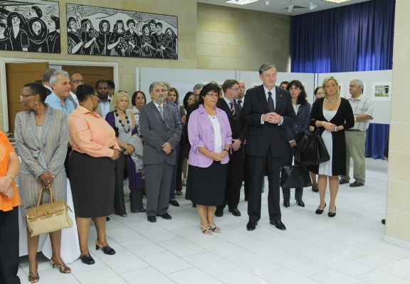 Exhibition of fine arts works by Slovene children living in Limassol organised on the occassion of the presidential meeting in Nicosia at the Ministry of Education and Culture of the Republic of Cyprus, 2010