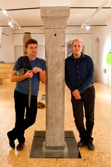 Curator of the Simulaker Gallery Matjaž Brulc with painter Sašo Vrabič