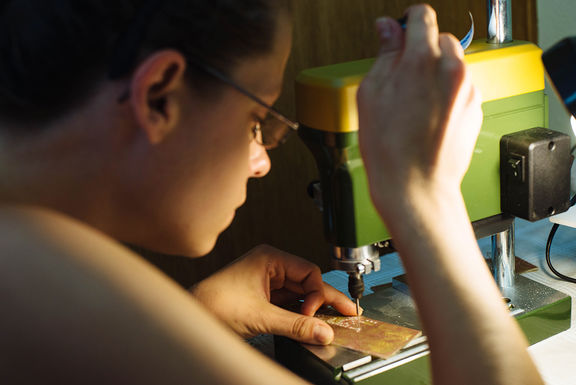 Hacking electronic circuits at PIFcamp, 2015