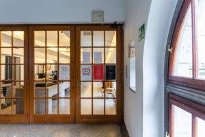 View from the entrance of <!--LINK'" 0:304--> to its interior.