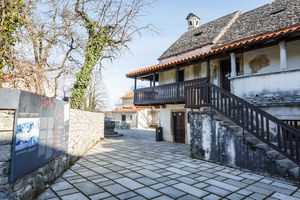 <!--LINK'" 0:134-->, 2020.