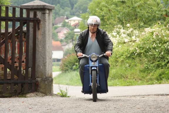 Moški, a film by Mina Bergant, winner of the Kodak Award for Best Student Film, Festival of Slovenian Film 2010