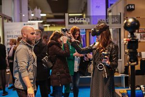 <!--LINK'" 0:494-->, 2018.