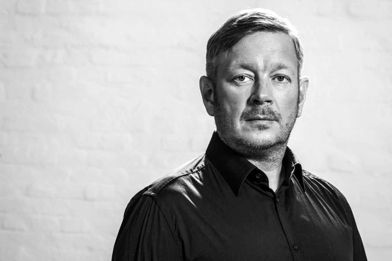 File:Robert Waltl 2014 Photo Nikola Predovic.jpg