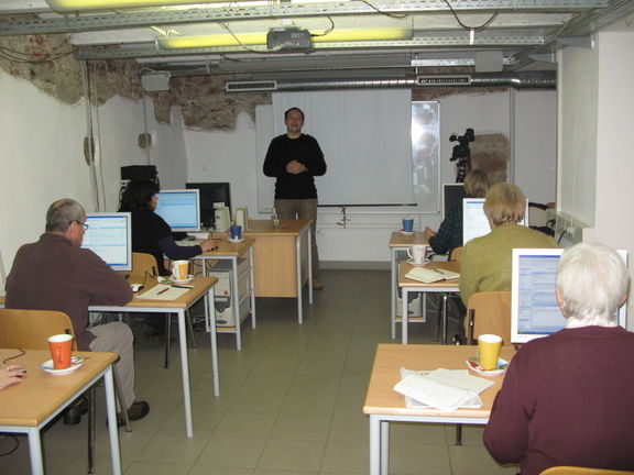 ArtKIT Gallery 2007 KIT computer classes.jpg