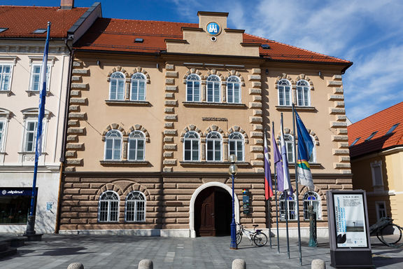 File:Koroska Regional Museum 2019 Exterior Photo Kaja Brezocnik.jpg