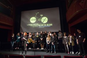 <!--LINK'" 0:639-->, 2016