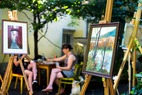 The Pošta Maribor Cultural and Arts Society traditionally presents the works created during its annual art course during the Lent Festival, 2017