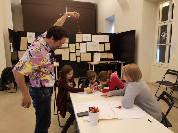 Stop motion animation workshop for children, mentor: Miloš Tomić, part of 9th Enimation Festival accompanying programme, Vetrinjski dvor, November 2019.