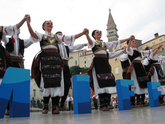 Mediterranean International Folklore Festival 2010 Dance group Photo Boris Susmak.JPG