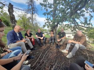 Design workshop on the revival of the old hayrack on the homestead <!--LINK'" 0:230-->.