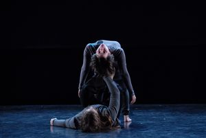 <i>Sosledje</i> choreography, <!--LINK'" 0:443-->