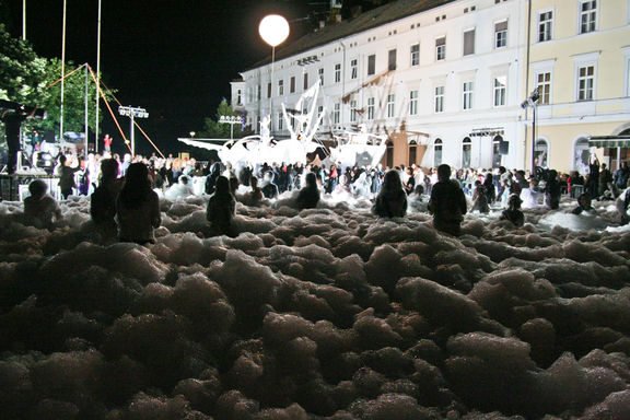 Street theatre at Lent Festival in Maribor, 2009