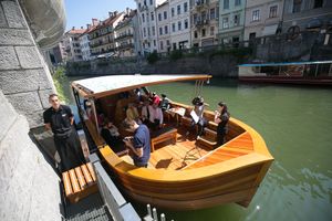 During <!--LINK'" 0:396--> various concerts were held on a boat in the middle of Ljubljana, here with the Croatian flautist Ana Votupal, 2016