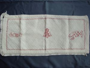 <!--LINK'" 0:155--> embroidery from the <!--LINK'" 0:156--> collection