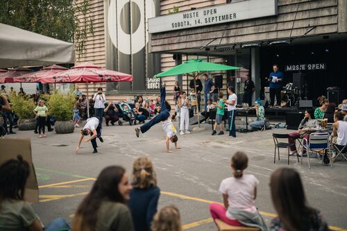 File:Španski borci Centre for Culture 2019 Moste Open Photo Andrej Lamut.jpg