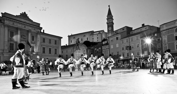 Mediterranean International Folklore Festival 2010 Performance Photo Boris Šušmak.jpg