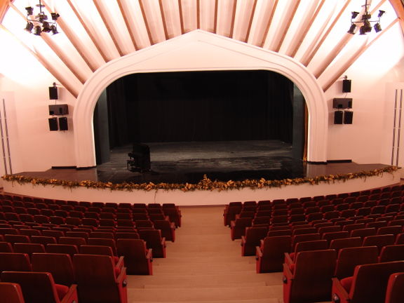 1,400 square-metre (45m x 33m) theatre/concert hall with 444 seats, Lendava-Lendva Cultural Centre