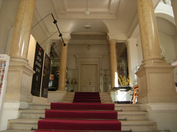 Maribor National Liberation Museum 2011 Entrance Hall.jpg