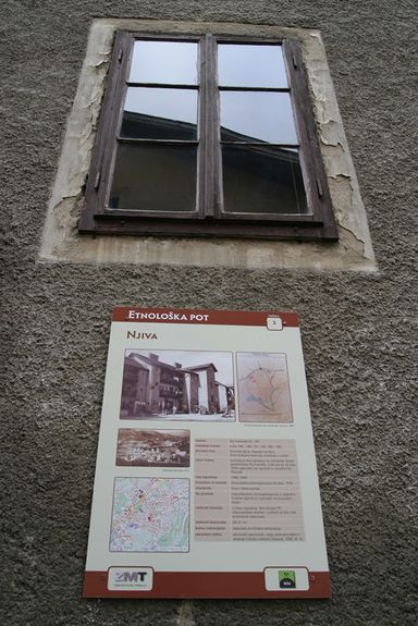 Zasavje Museum, Trbovlje, signage directing the Ethnological path