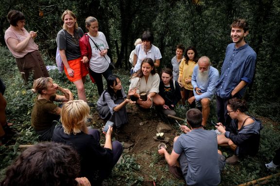 Summer school of the Academy of Margins, a collective learning experience in the village of Topolò (summer 2022). Butter-tasting experience, guided by Philipp Kolmann and the scholar René Nissen.