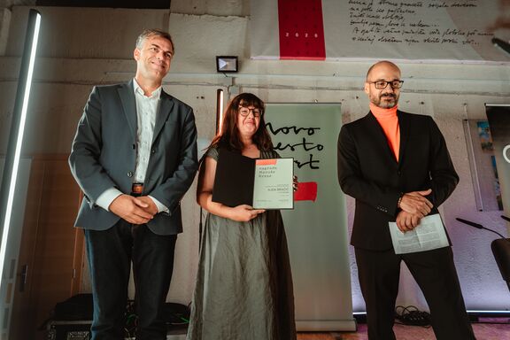 The awarding of the Maruša Krese Award to Ajda Bračič, 2023.
