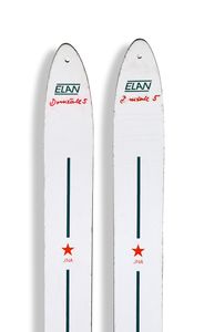 A pair of skis, used in the Yugoslav People’s Army. From 1974 onwards, its mountain warfare forces would use the equipment produced by Elan.