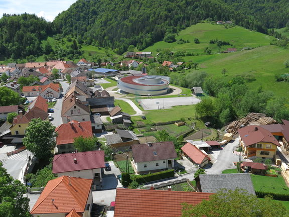 The building design is the work of four architectural bureaus which established the Architectural Union for Vitanje (AZZV), the fascinating building of 2500 m² is inspired by Herman Potočnik's plan for the first geostationary space station from 1928. Vitanje, 2012