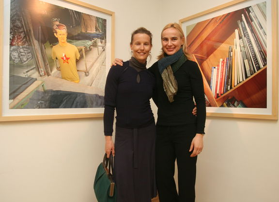 Ikona exhibition by Bojan Radovič in Galerija Fotografija, 2008 (On the right: Barbara Čeferin, Gallery Director)