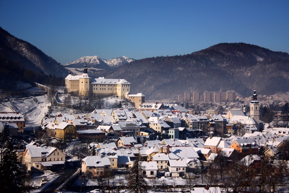 Loka Castle and its surroundings, winter 2012