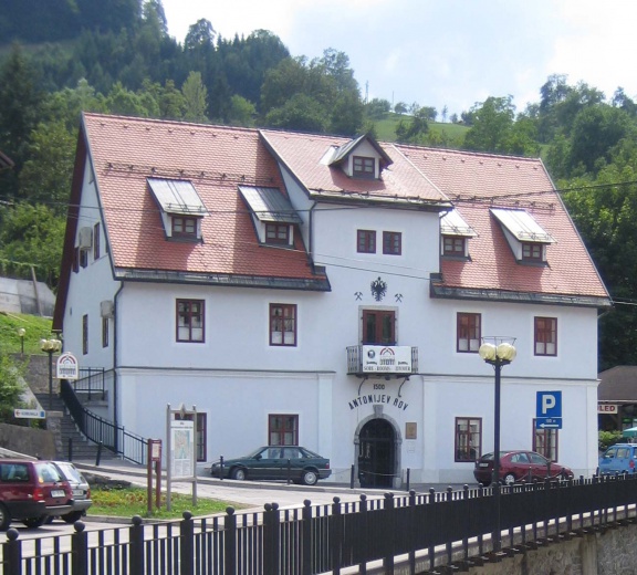 Idrija Mine Museum 2006 entrance.jpg