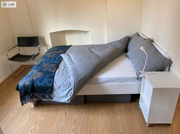 Slovene Arts and Culture Residency in London, bedroom, 2023
