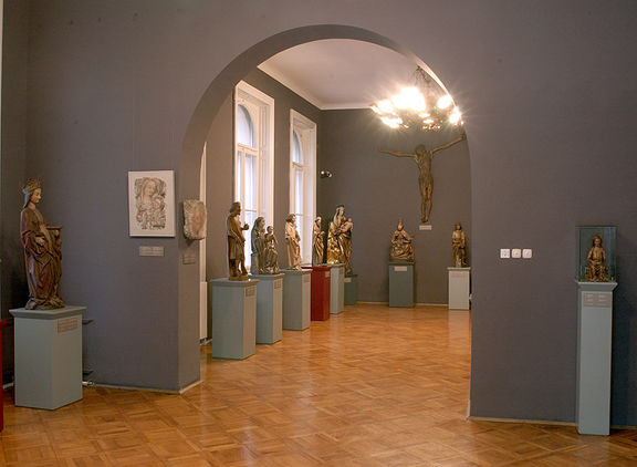 The old set up of the Middle Ages and the 16th Century part of the permanent collection of the National Gallery of Slovenia in 2005. The collection was set up anew in 2013 and 2016.