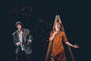 Spanish circus artists Xavi Sánchez and Analia Serenelli from group <i>Rauxa</i>, <!--LINK'" 0:23--> 2024. Author: Gaby Merz