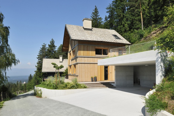 Kombinat Architects, house in Bašelj, 2012