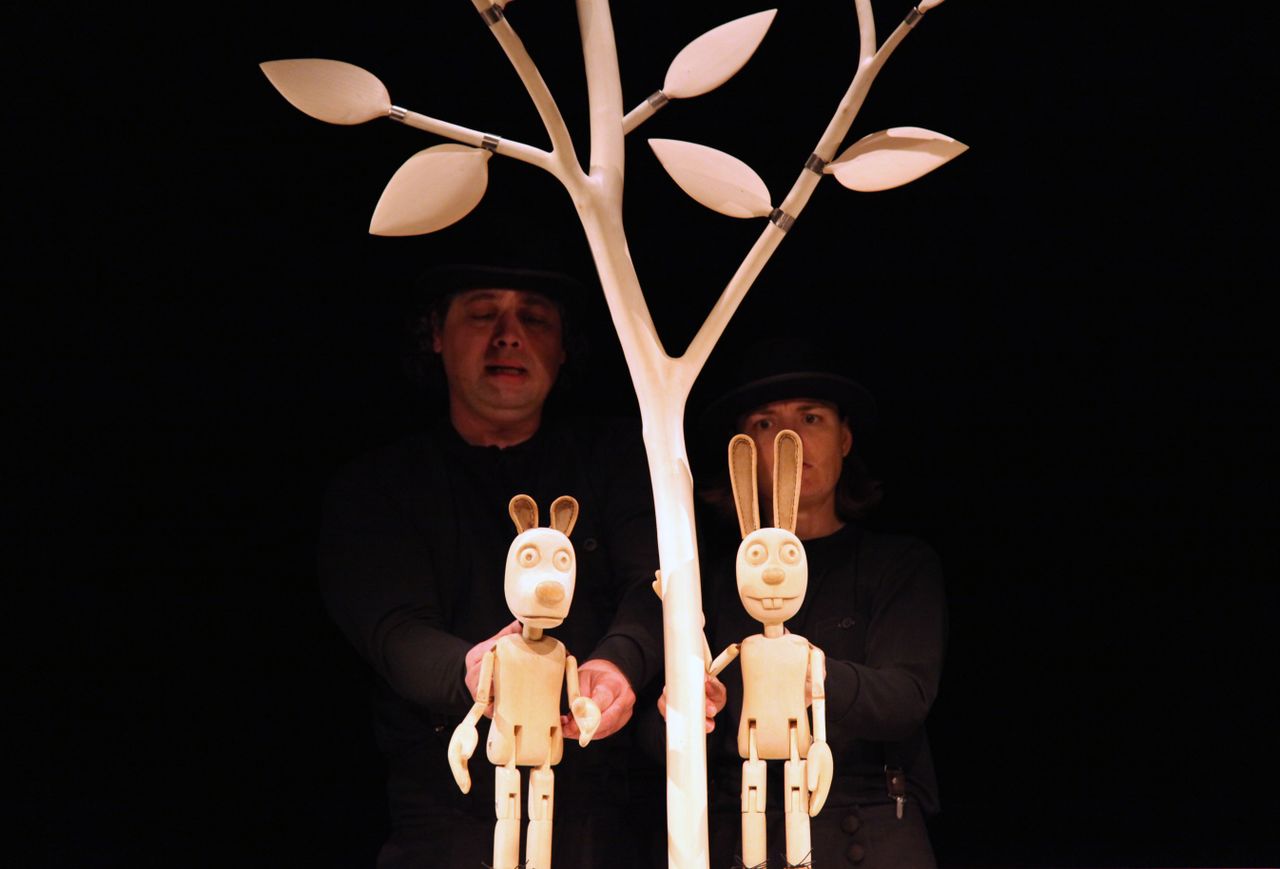 Ljubljana Puppet Theatre GL Konj 2012 Ti lovis Photo Urska Boljkovac (2).JPG