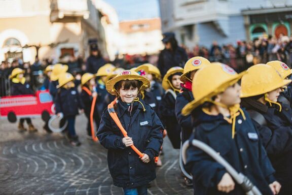 Procession of children from kindergartens, Ptuj 2023. Author: Stanko Vozel